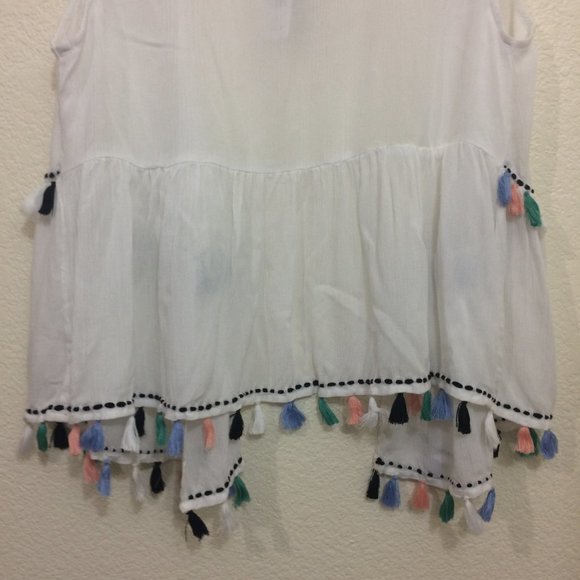 Madden NYC Boho Festival Tassel Tiered Vest White - Picture 6 of 9